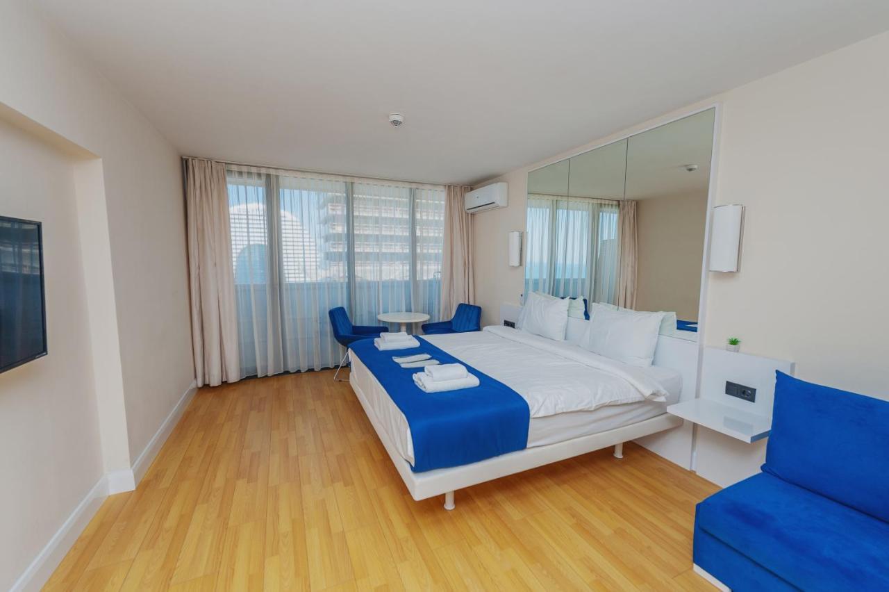 Orbi City Suite バトゥーミ エクステリア 写真
