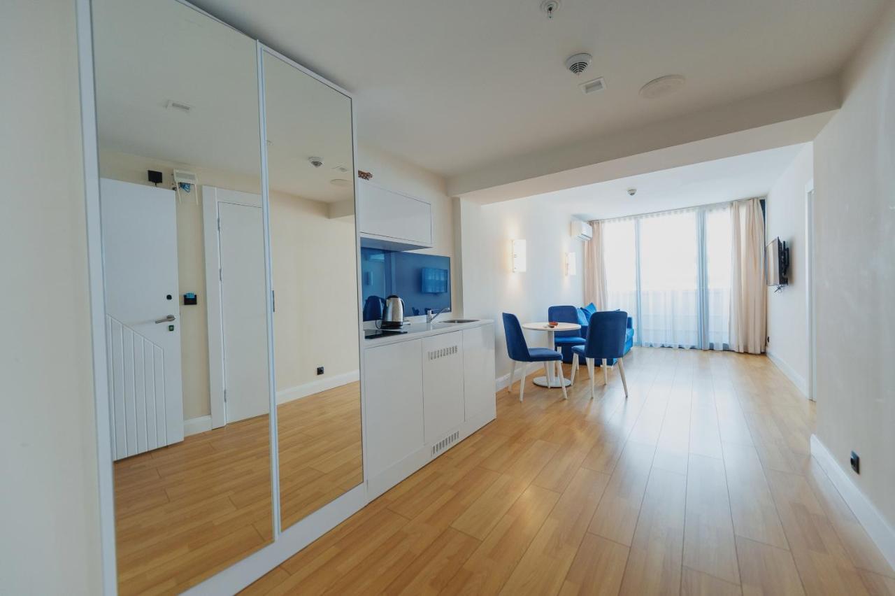 Orbi City Suite バトゥーミ エクステリア 写真